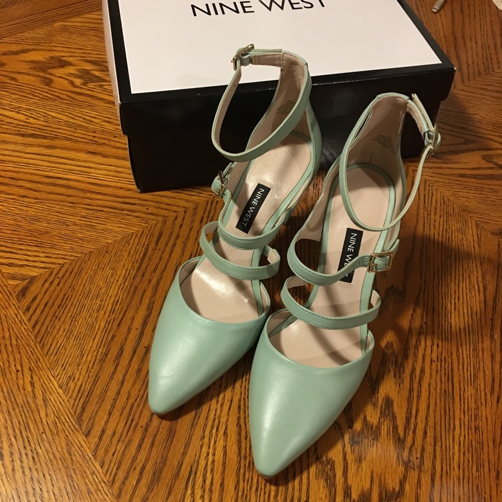 Ankle strap pumps Condition: New